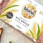 Økologisk fuldkornsrugbrød uden gær fra Biona
