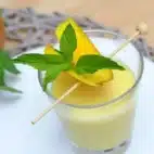 Mango Lassi med rosenvand
