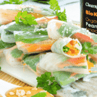 Sommerruller med crunchy peanut miso satay